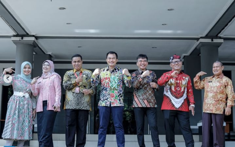 Peringati Hari Batik Nasional, Wahyu Mijaya: Indonesia Memiliki Warisan Budaya Yang Luar Biasa