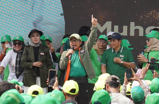 'Konser Jabar Bahagia' Bersama Gus Muhaimin: Ribuan Kader-Warga Bekasi Berkomitmen Menangkan Acep Adang-Gita