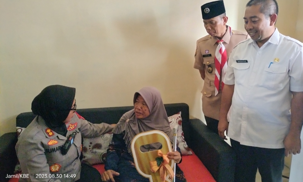 Sambut Hari Jadi Polwan ke 75, Polres Metro Bekasi Resmikan Program Bedah Rumah