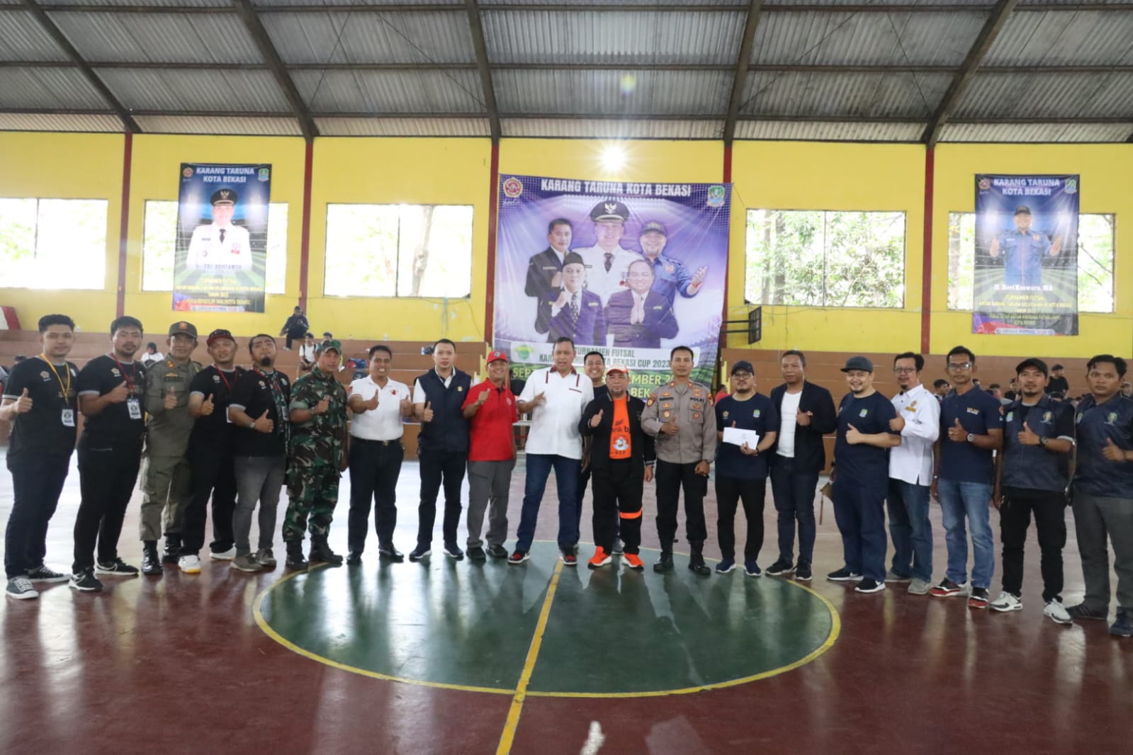 Pembukaan Pertandingan Futsal Karang Taruna Kota Bekasi Dihadiri Tri Adhianto dan Herkos