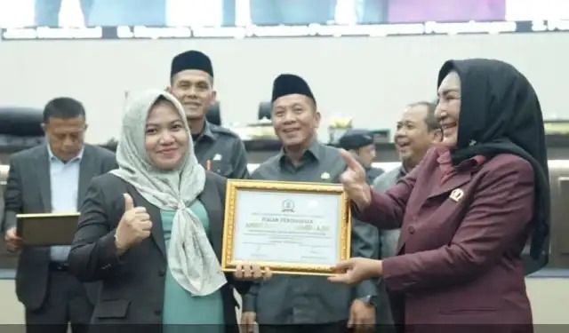 Anggi Rostiana Tarmadi Jadi Anggota DPRD Karawang dengan Kinerja Terbaik