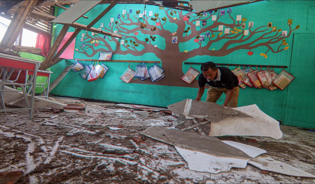 Plafon Sekolah Ambruk di Bekasi, DPRD Desak Dinas Pendidikan Bertindak Cepat