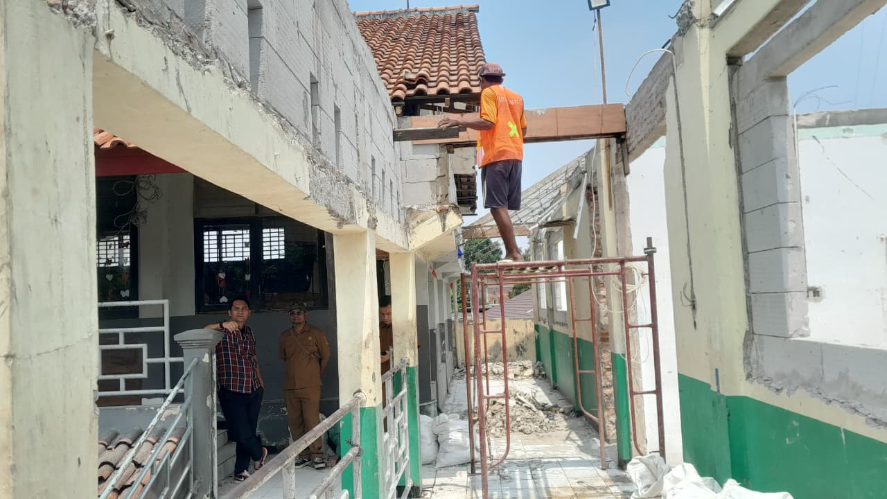 Proyek Pembangunan Sekolah di Kabupaten Bekasi Diduga Amburadul 