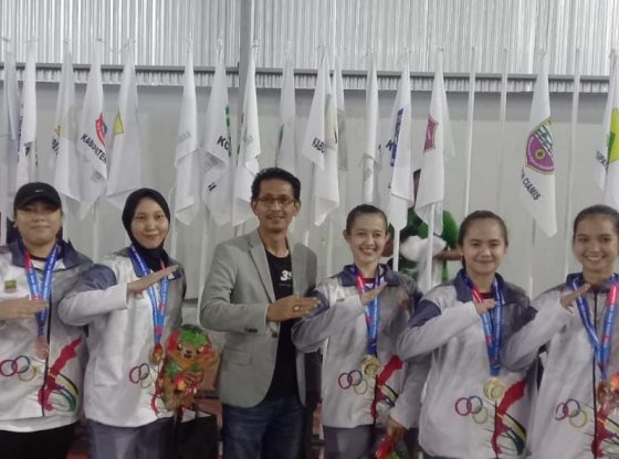 Intan Aulia Yasmin, Karateka Kabupaten Bekasi Ini Kawinkan Medali Emas Peroarangan dan Beregu