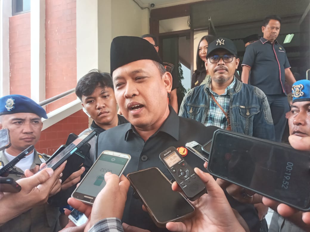 Paripurna DPRD Kota Bekasi Diwarnai Interupsi, Tri Adhianto : Saya Ikuti Saja Prosesnya