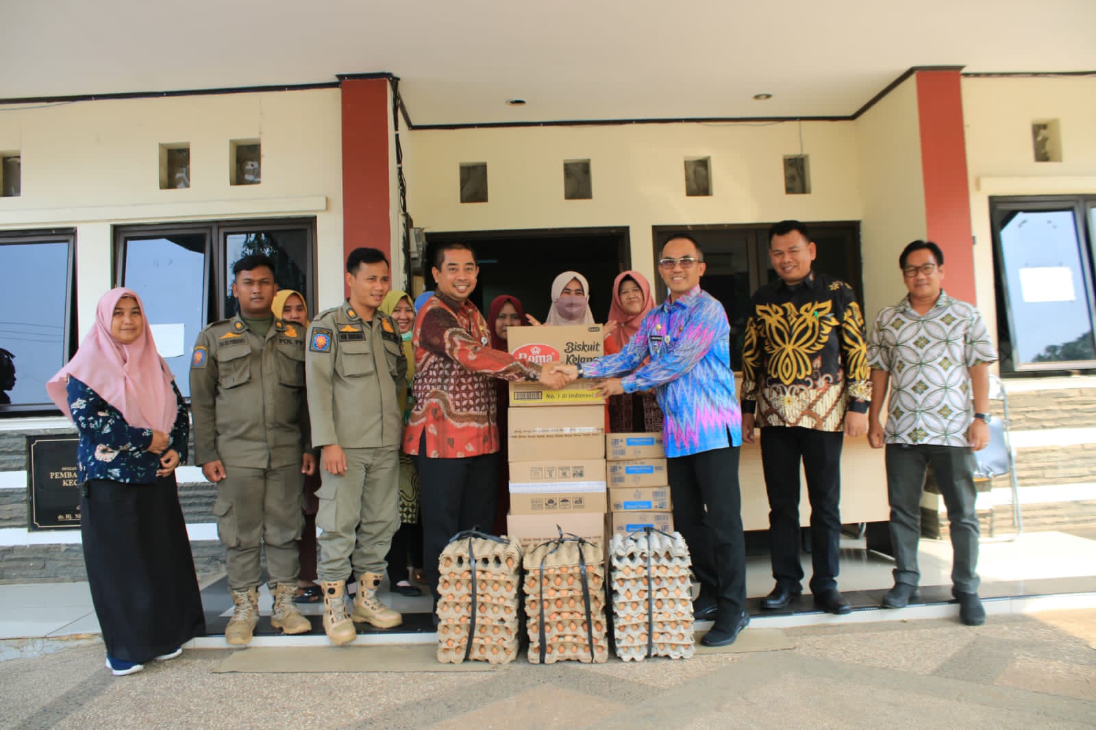 Tekan Angka Stunting, Disperkimtan Kabupaten Bekasi Distribusikan Paket Sembako 