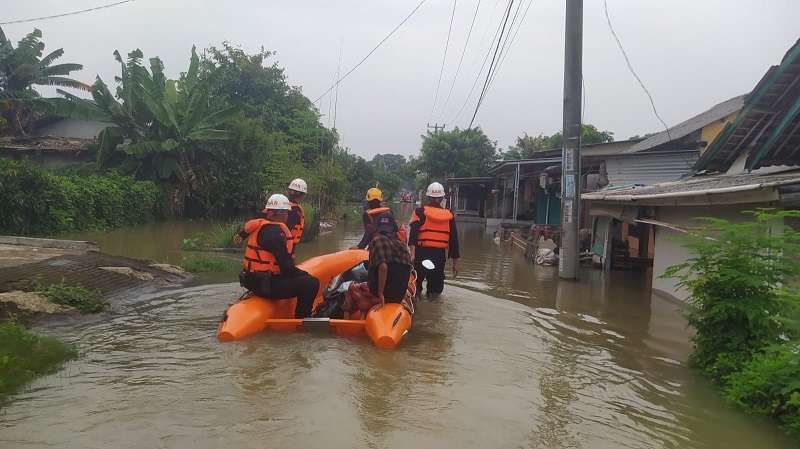 Sejumlah Titik di Karawang Tergenang Banjir Akibat Curah Hujan Tinggi, Simak Tips Ini untuk Mencegah Penyakit