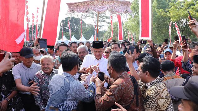 Ganjar Ajak Ribuan Kades di Jabar Terapkan Sikap Antikorupsi