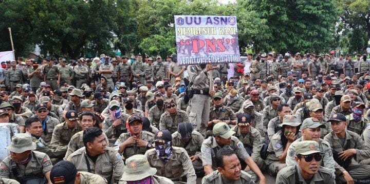 Satpol-PP non-PNS Kecewa, Siap Gugat Pemerintah ke MK