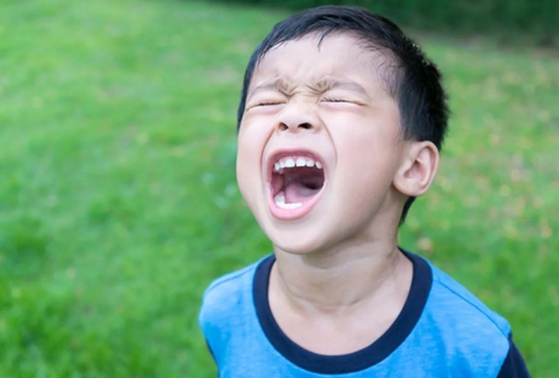 Tips Mengatasi Anak Tantrum yang Perlu Moms Tahu!