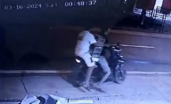 Aksinya Terekam CCTV, Dua Pelaku Pencurian Etalase Berisi Rokok dan Uang Tunai Menyerahkan Diri