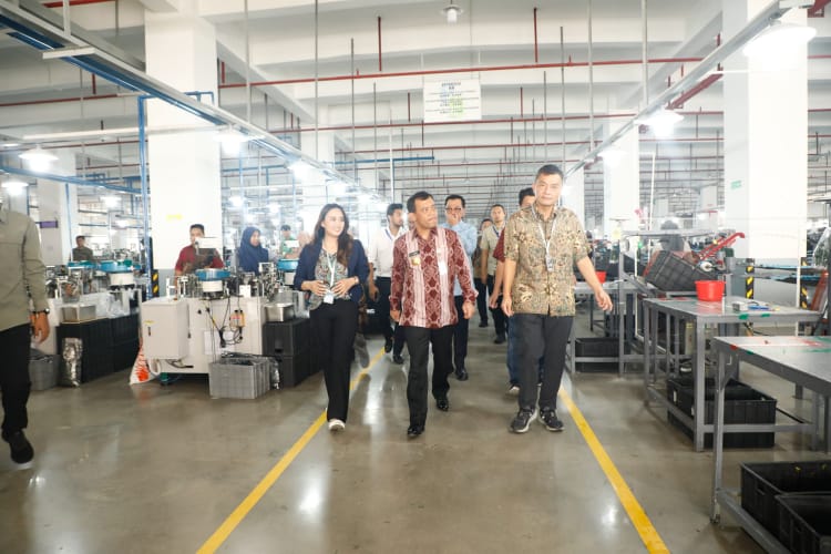 Pemerintah Salurkan Insentif bagi Guru Non-ASN, Ahmad Luthfi: Guru Menjadi Lebih Sejahtera