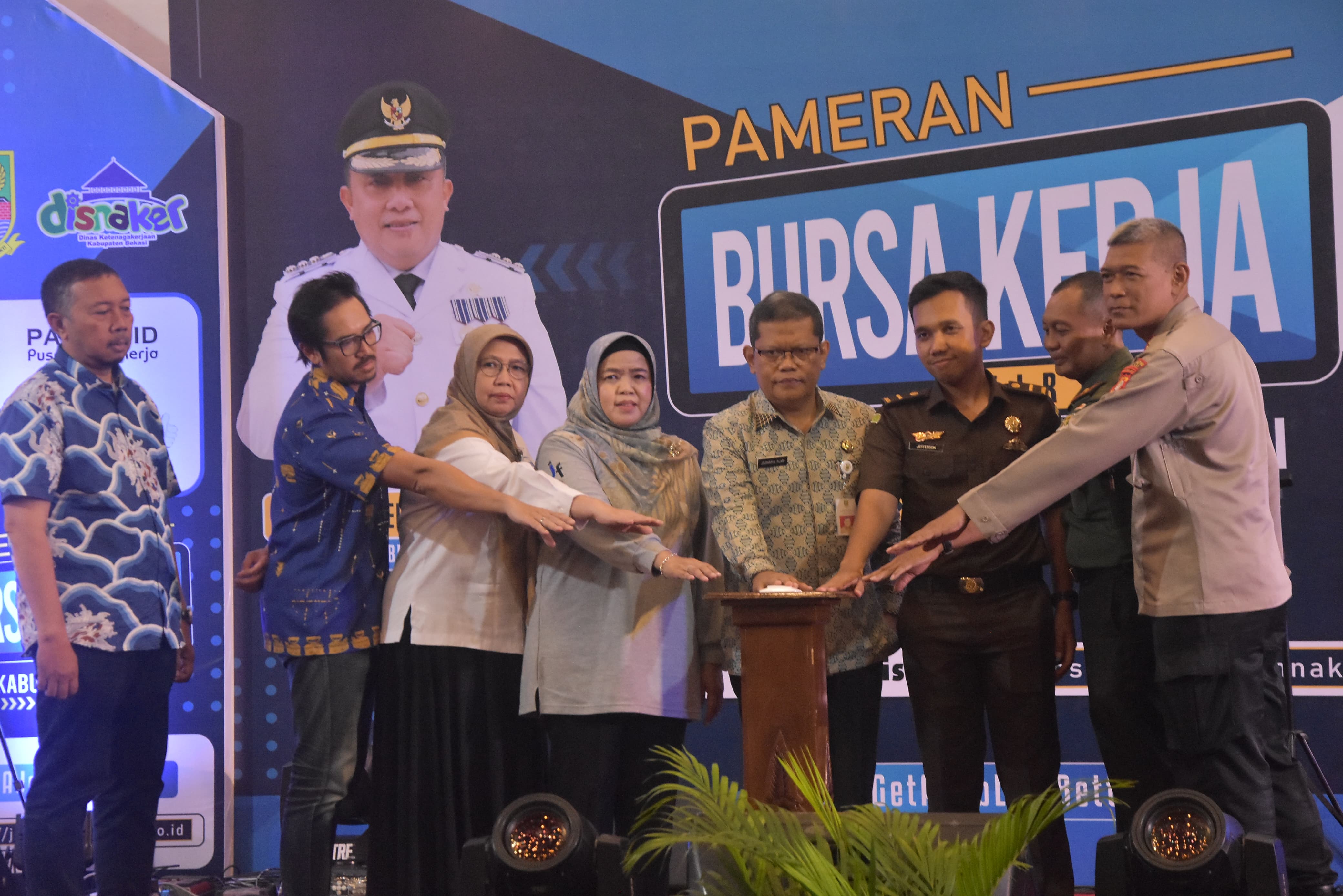 31 Peruhaan Buka Loker, Pemkab Bekasi Prioritaskan 30% Pelamar Lulusan Sekolah Bekasi