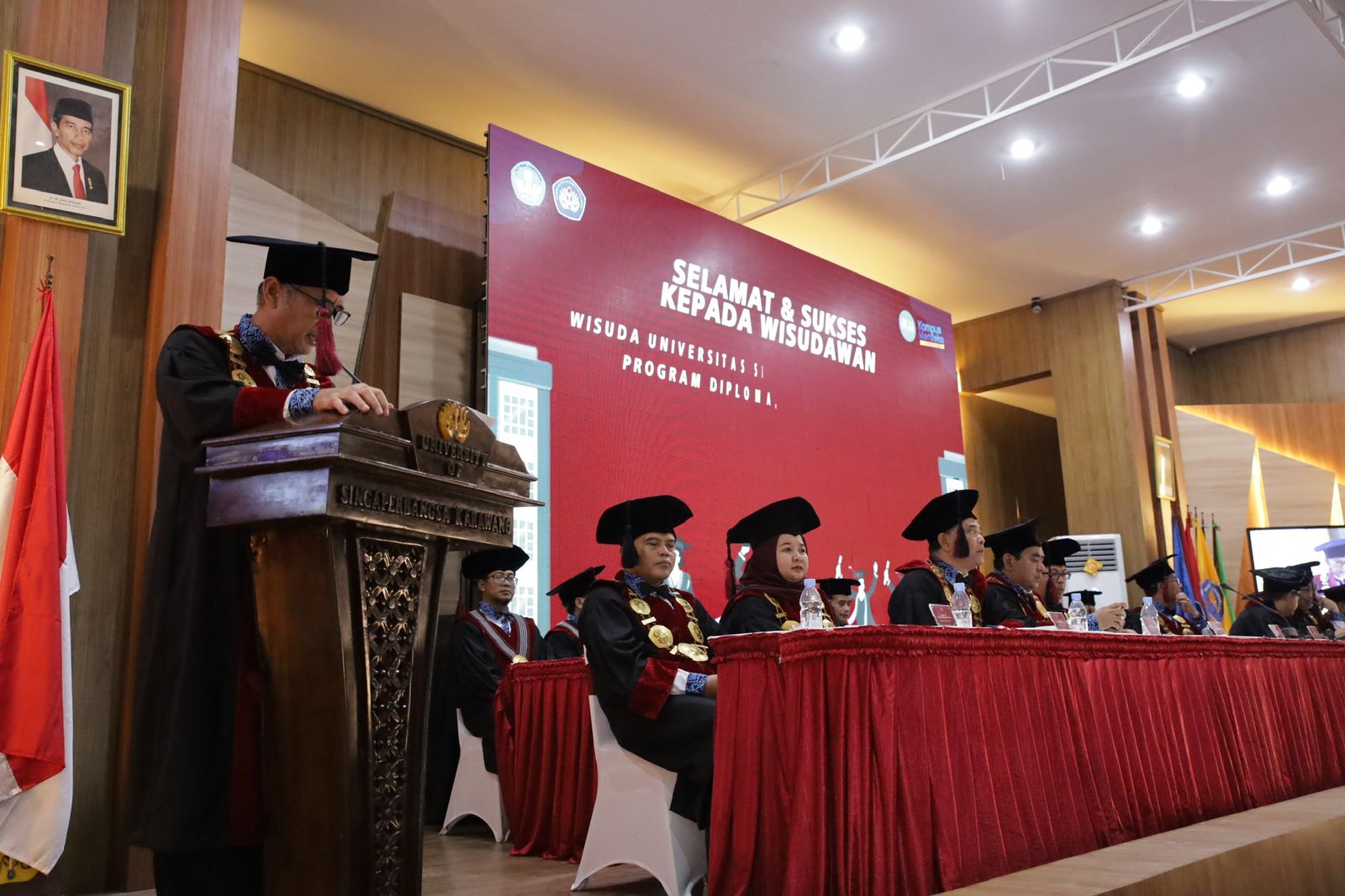 Wisuda 1500 Mahasiswa Unsika, Rektor Maman: Implementasikan Ilmu Untuk Masa Depan