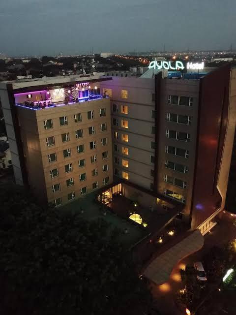 Staycation Asih Nih, HUT Kabupaten Bekasi ke-73 Hotel Ayola Cikarang Diskon 73 Persen 