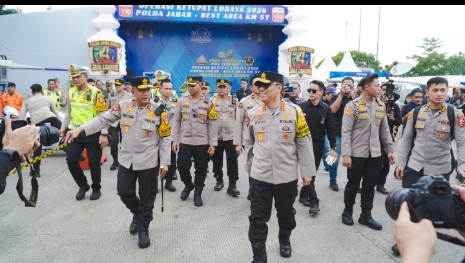 Wakapolri Cek Arus Mudik di Karawang: Sudah Peningkatan 15 Persen