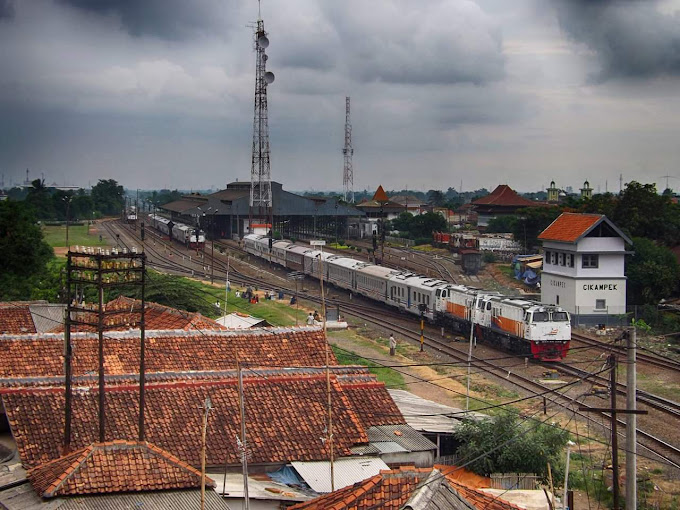 Stasiun Cikampek, Miliki Peran Vital Seolah Gerbang Menuju Keindahan Jabar