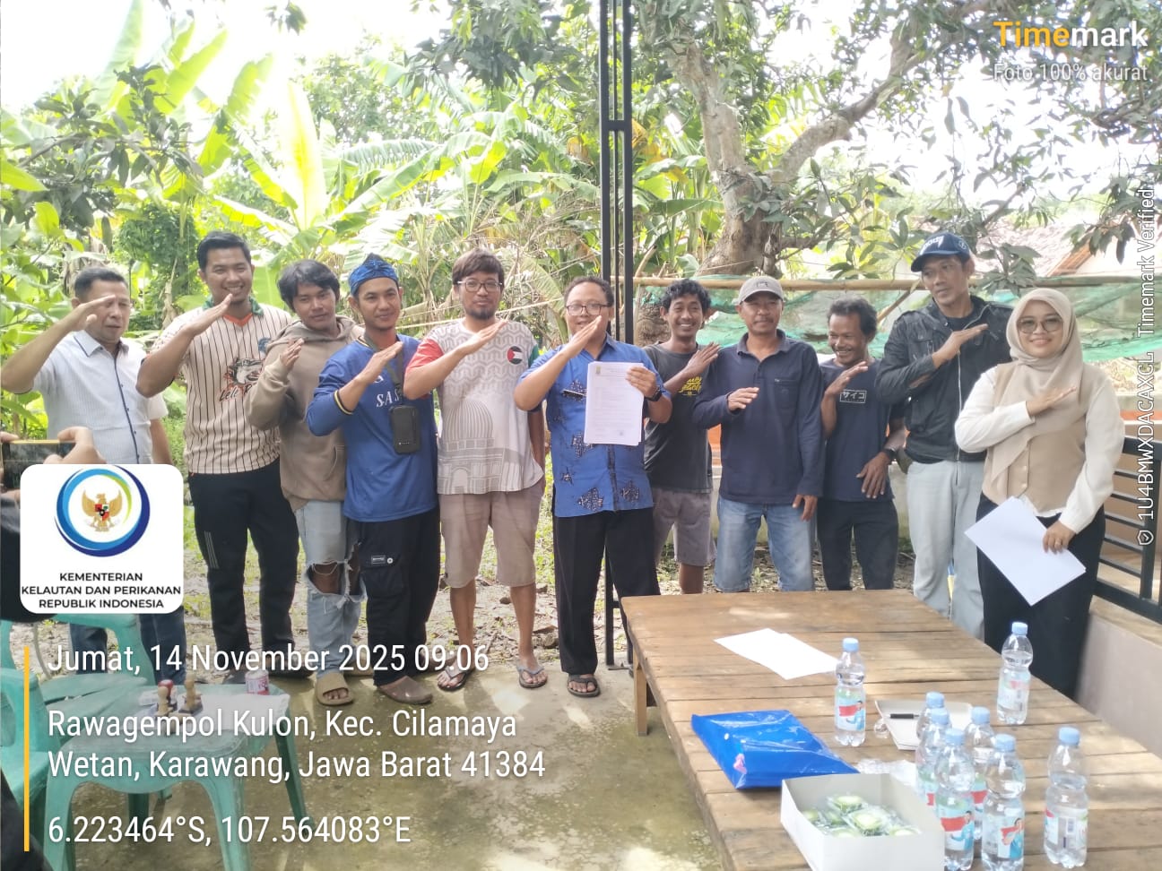 Tingkatkan Kualitas Benih, Dinas Perikanan Karawang Salurkan Bantuan Calon Induk Ikan Nila dan Lele