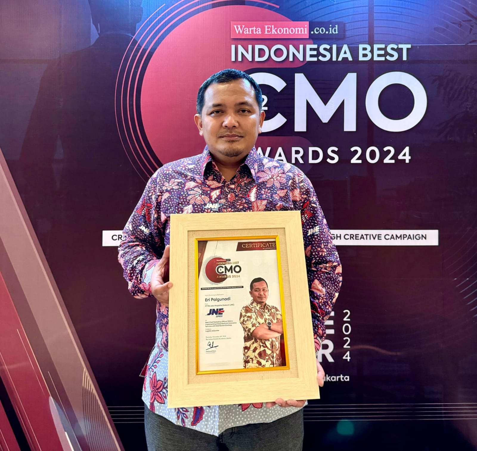 JNE Kembali Raih Penghargaan Best Chief Marketing Officer (CMO) Award 2024