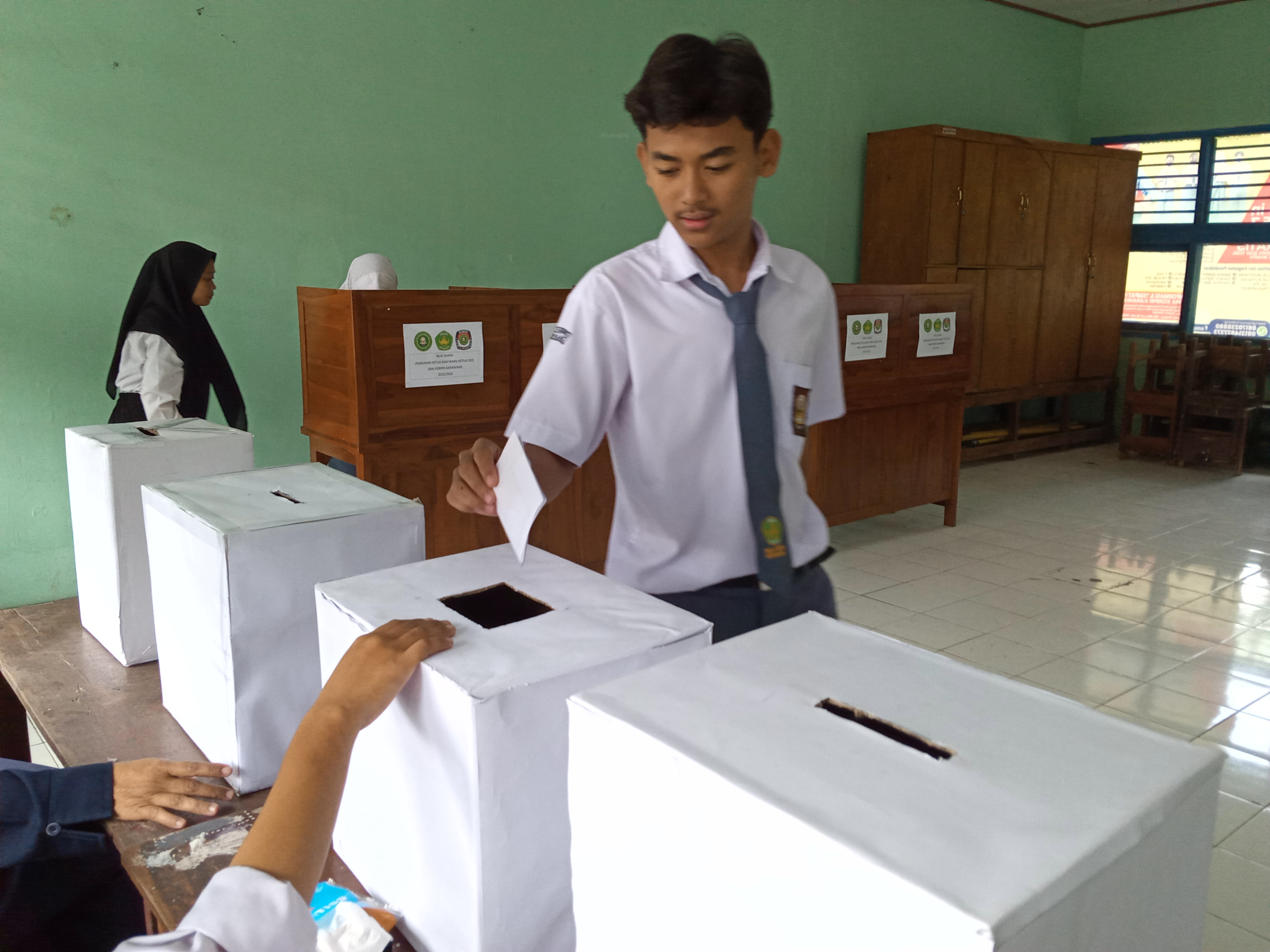  Pengurus Baru OSIS SMA Korpri Karawang Bawa Program Zero Waste 