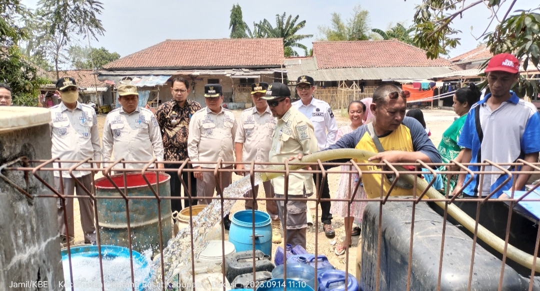 9 Kecamatan yang Terdampak Kekeringan Dapat Bantuan Air Bersih dari Camat se Kabupaten Bekasi