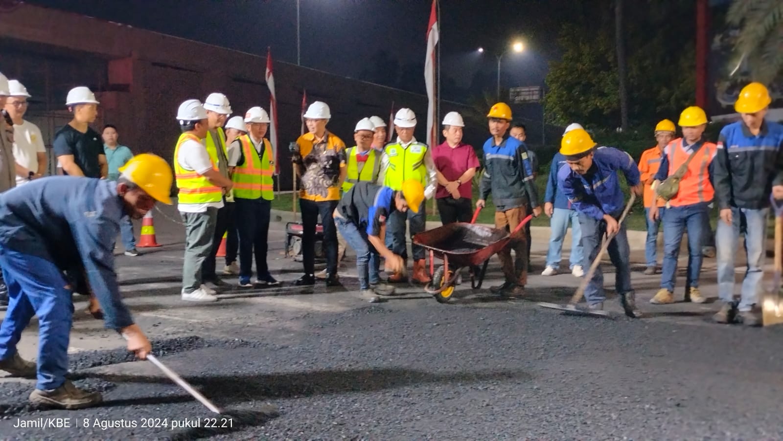 Pengaspalan Jalan Berbahan Limbah Plastik, PJ Bupati Apresiasi Inovasi Deltamas