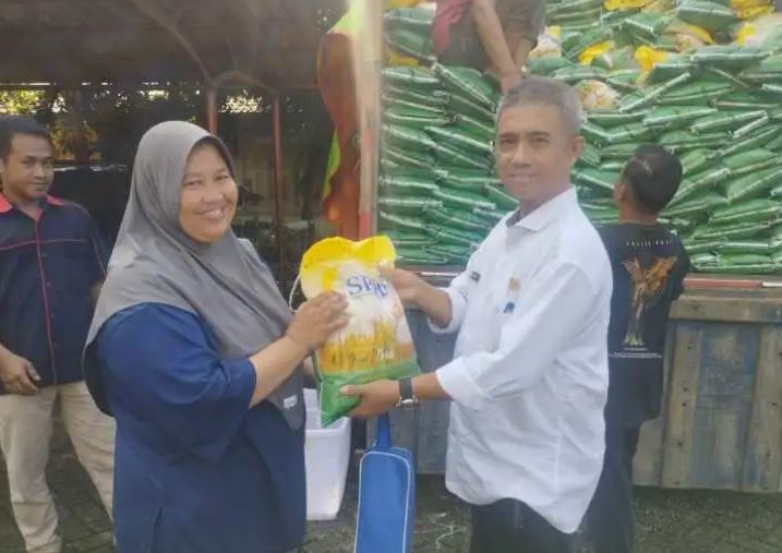 Stabilkan Harga, Ratusan Ribu Ton Beras Disalurkan ke Masyarakat Kabupaten Bekasi