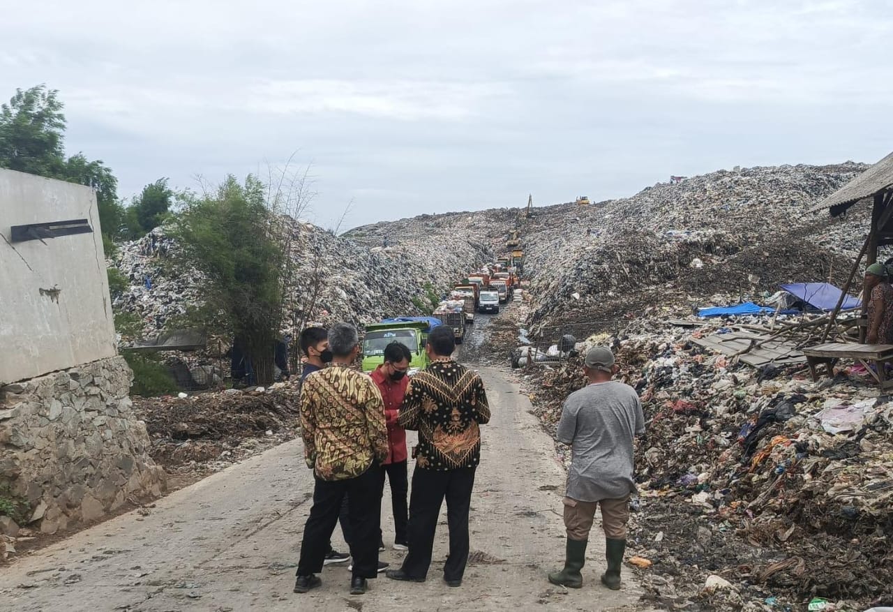 DLH Karawang Nyatakan Timbulan Sampah di TPA Jalupang Masih Dalam Batas Toleransi