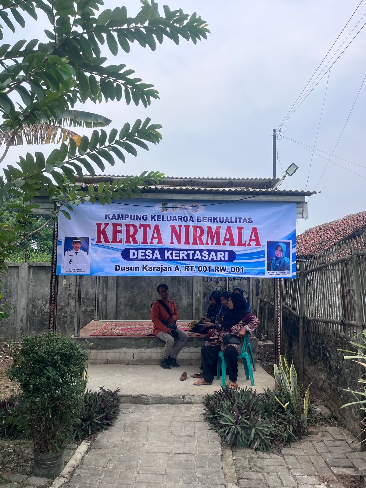 Dari Pos Kecil, Mimpi Desa Kertasari Itu Dimulai