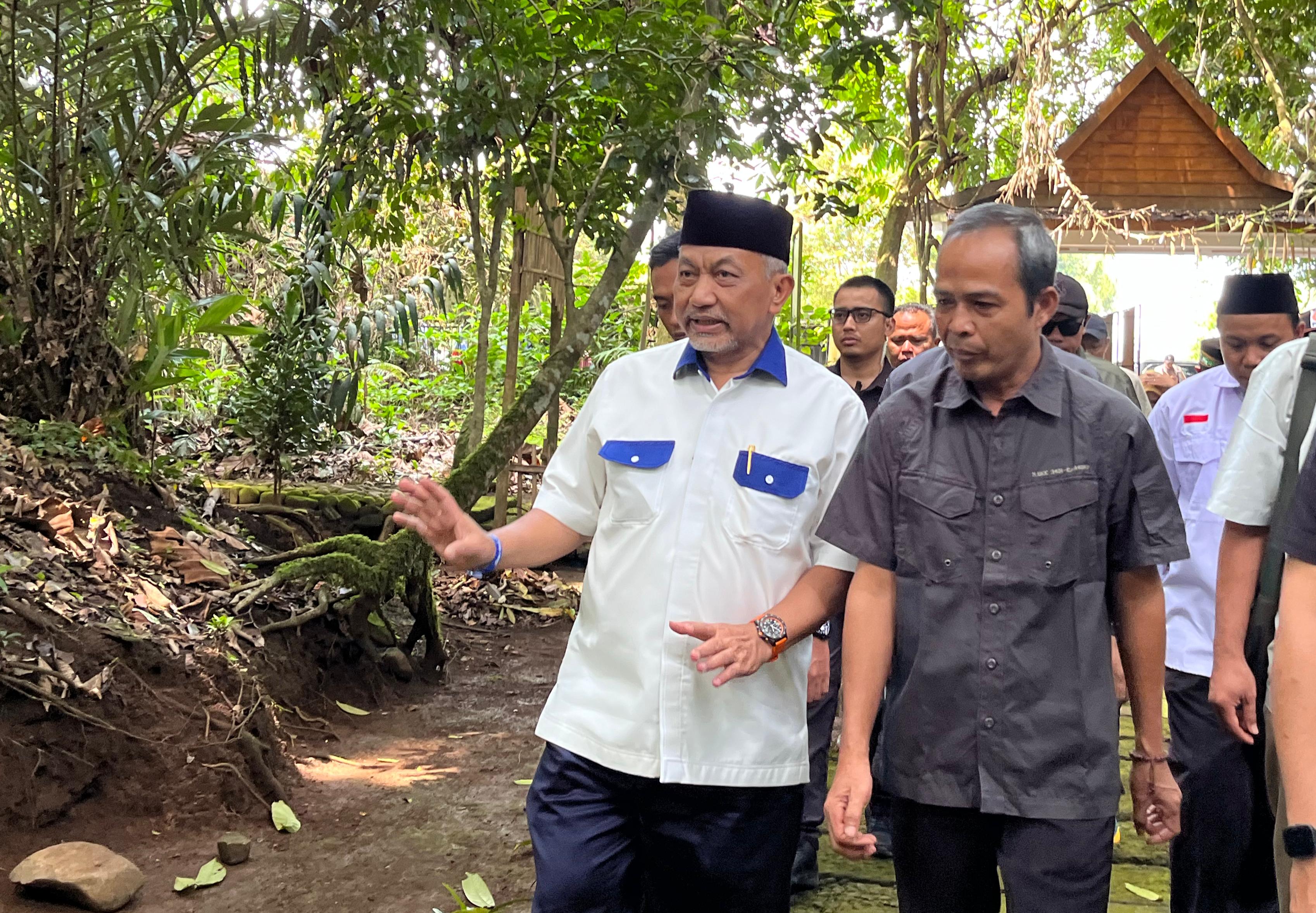 Kunjungi Situs Kerajaan Galuh Ciamis, Syaikhu Petik Hikmah soal Kelestarian Lingkungan