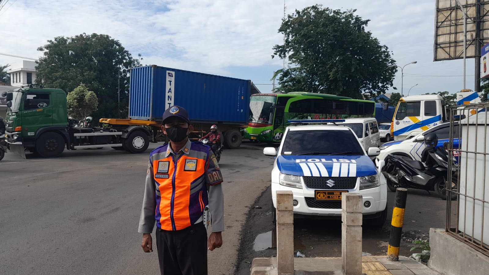 Antisipasi Lonjakan Kendaraan Selama Isra Mi'raj-Imlek 2025, Dishub Karawang Turunkan 80 Personel di 15 Lokasi