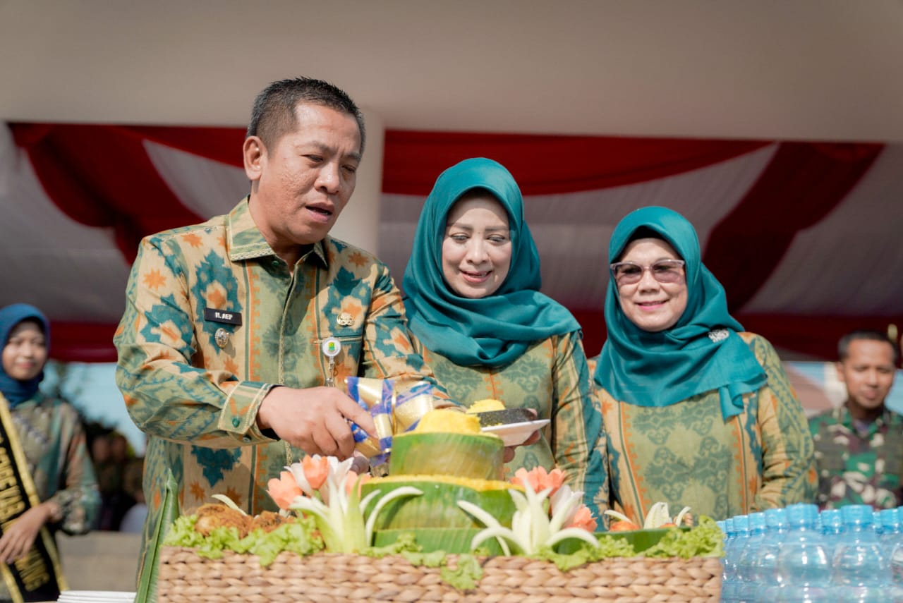 DPPKB Kabupaten Karawang Gelar Upacara Peringatan Hari Keluarga Nasional