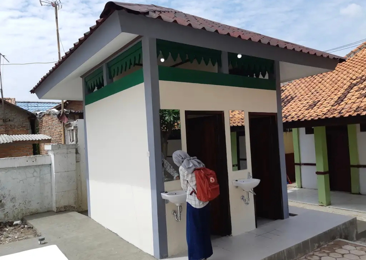 Pembangunan Toilet Umum Pasar Sukatani Hampir Selesai