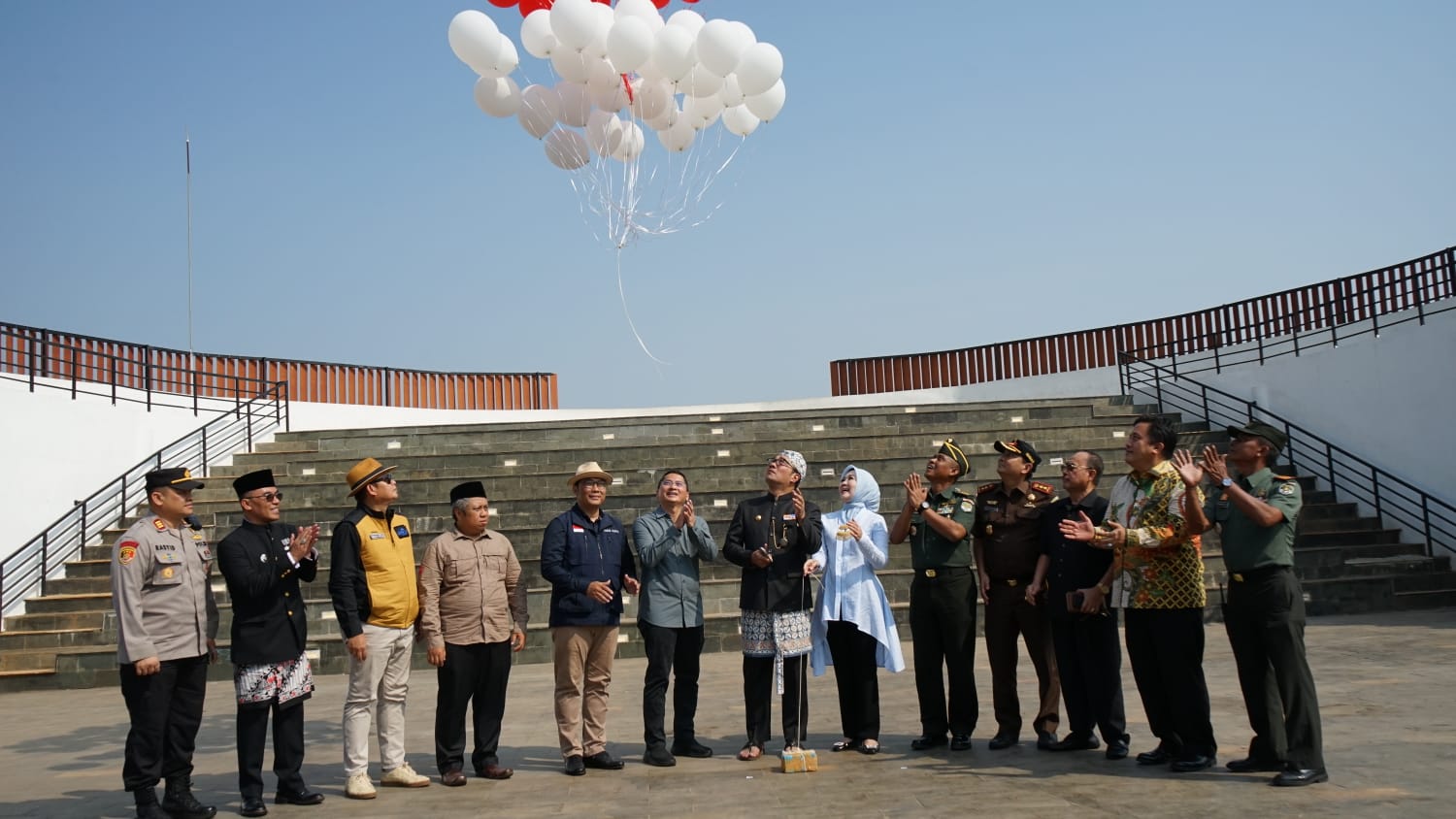 Kado Spesial Hari Jadi Kabupaten Bekasi, Ini Alasan Ridwan Kamil Ubah Alun-alun Eduforest Jadi Ajarwarna Setu