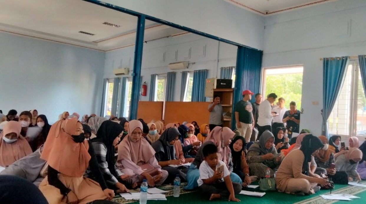 Terlalu... ! Sudah Jadi Korban PHK, Pesangon Ratusan Mantan Karyawan Chang Shin Karawang Kena Potong Pula 