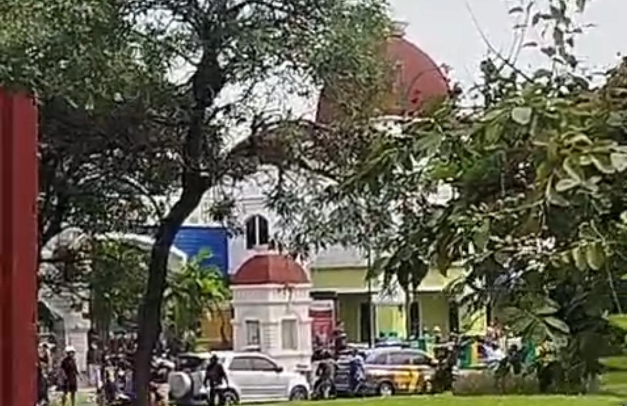 Video Bentrok Diduga Matel vs Ormas di Jababeka Viral, Warga Teriak Panik