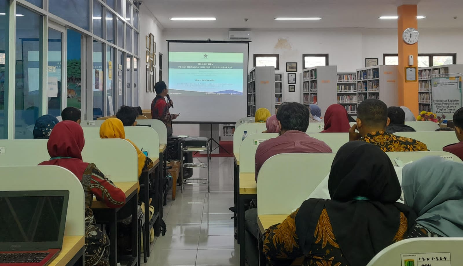 Disarpus Karawang Gelar Bimtek Guna Tingkatkan Kapasitas Tenaga Perspustakaan dan Pustakawan