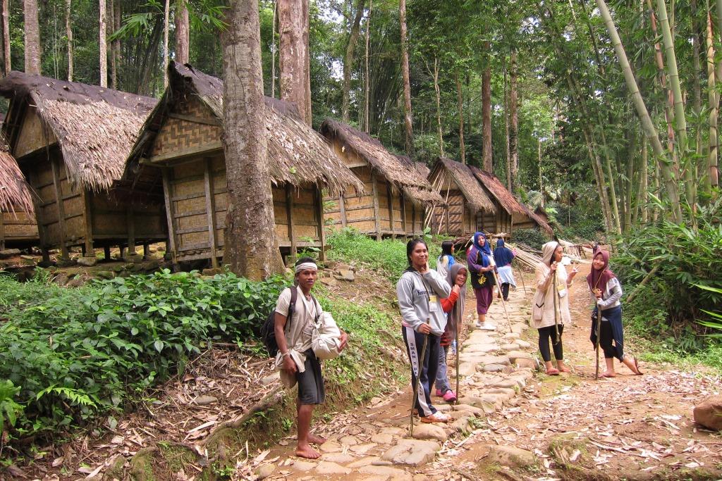 Inilah 6 Alasan Penting Mengapa Kita Harus Mengeksplor Suku Baduy: Pengalaman Spiritual hingga Kearifan Lokal