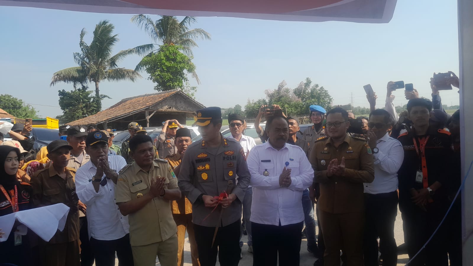 Digeruduk, Kades Cibanteng Karawang Klarifikasi Ratusan Warganya Kecanduan Obat Keras 