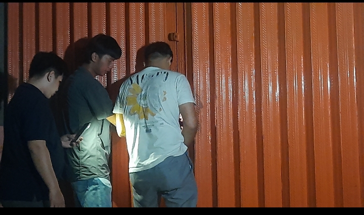 GEGER!! Pegawai Ayam Geprek di Serang Baru Tewas di Dalam Freezer, Polisi Selidiki 