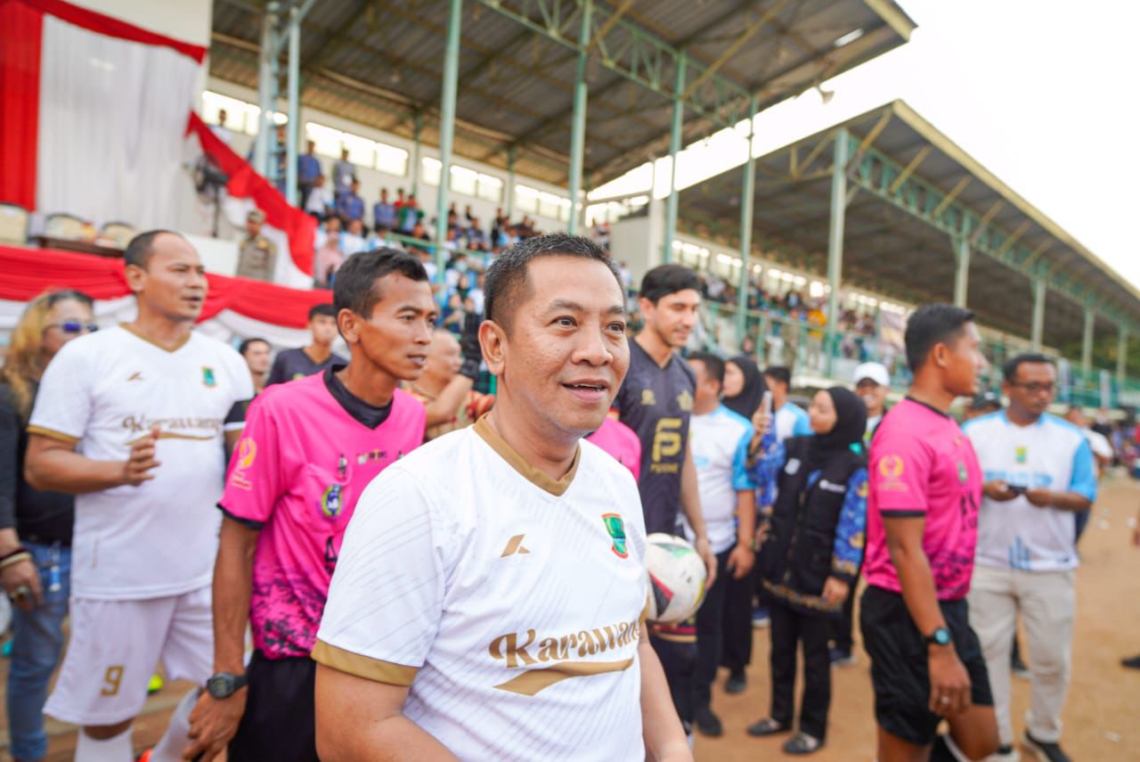 Bobol Gawang Tim Selebritis, Bupati Karawang Sumbang 2 Assist, Dandim Cetak 2 Gol