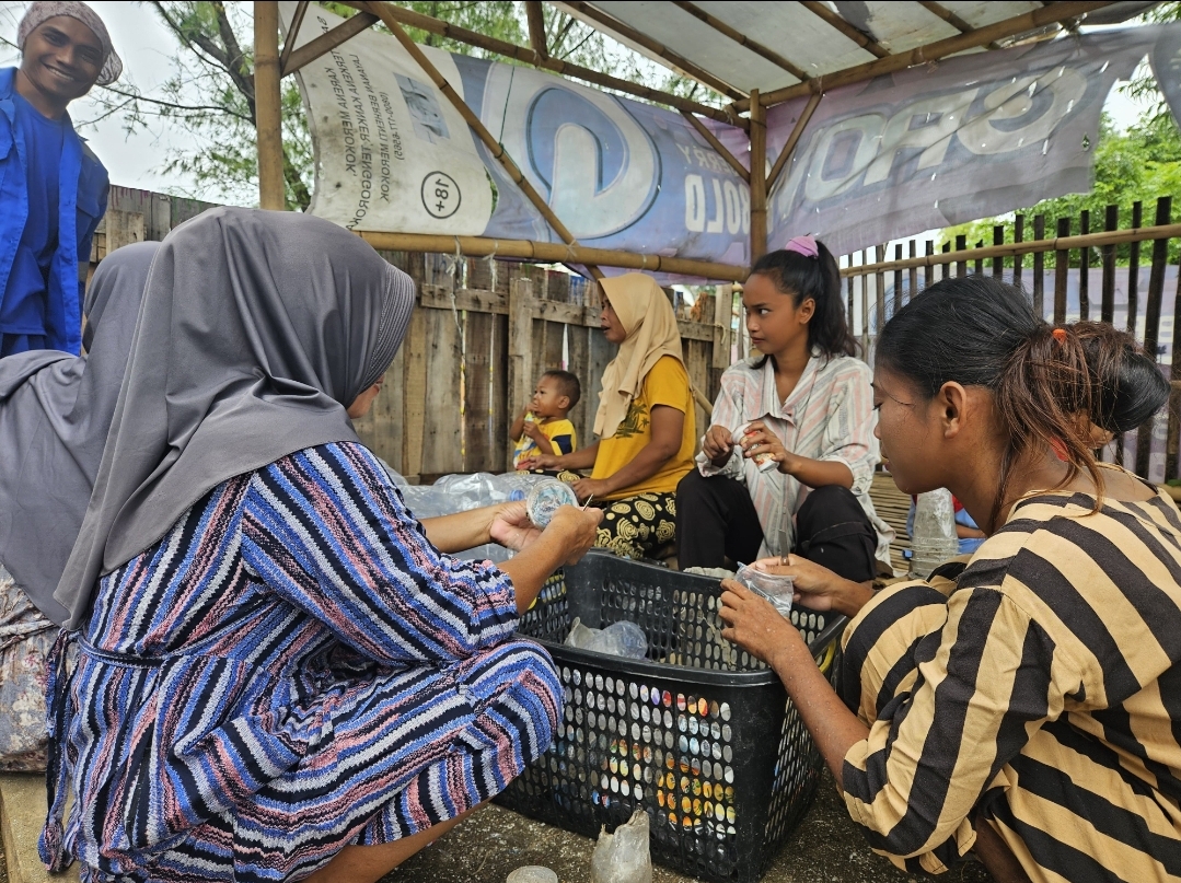 Dari Sampah Jadi Rupiah, Kolaborasi Istri Nelayan di Tanjungpakis dengan PHE ONWJ
