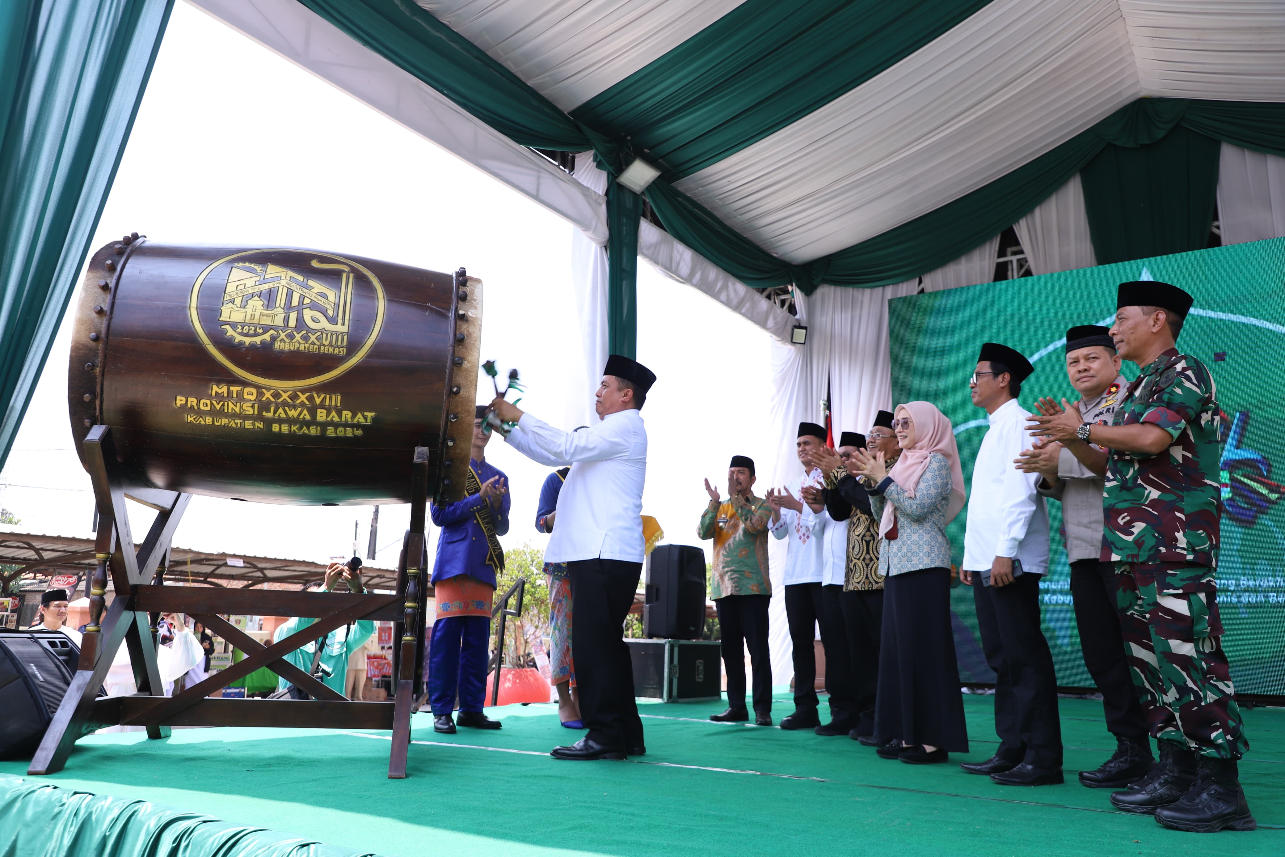 Buka MTQ Ke-56, Pj Bupati: Ajang Musabaqoh Tilawatil Qur'an Munculkan Qori-qoriah Berprestasi Tingkat Nasional