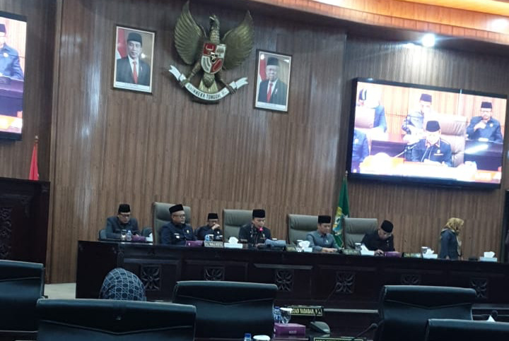 Paripurna Dihujani Interupsi Meminta Pj. Walkot Bekasi Tegas Tindak ASN yang Tidak Netral