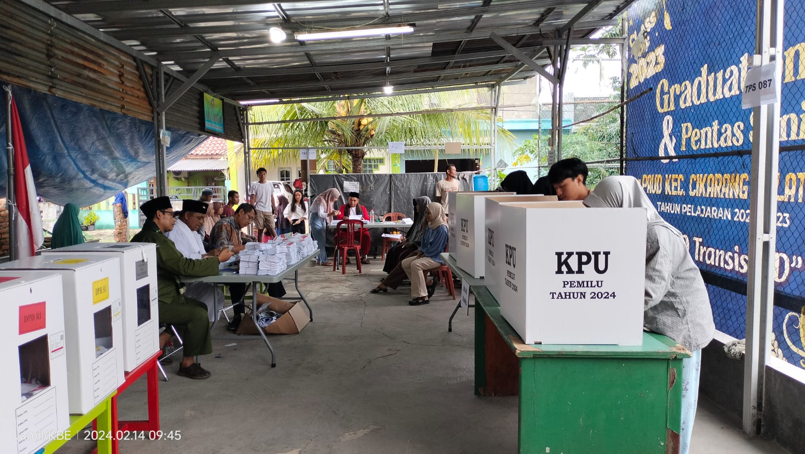 Partisipasi Masyarakat di Ciksel Kabupaten Bekasi pada Pemilu 2024 Mencapai 70 Persen 