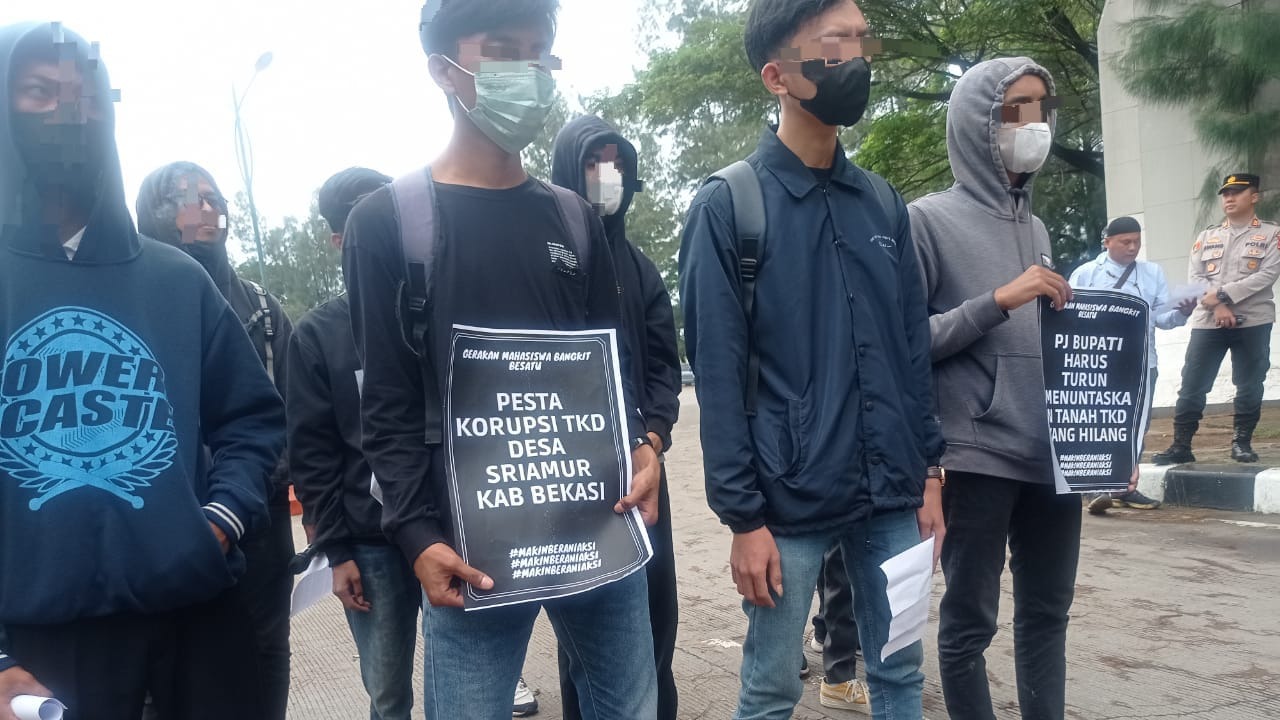 Puluhan Mahasiswa Gelar Aksi Pertanyakan Kejelasan Tanah Desa di Sriamur Bekasi