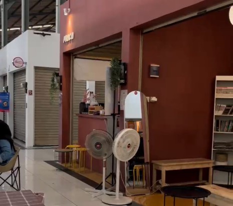 Disulap Jadi Tempat Nongkrong Hits Anak Muda, Pasar Bersih Karawang Kini Diisi Puluhan UMKM
