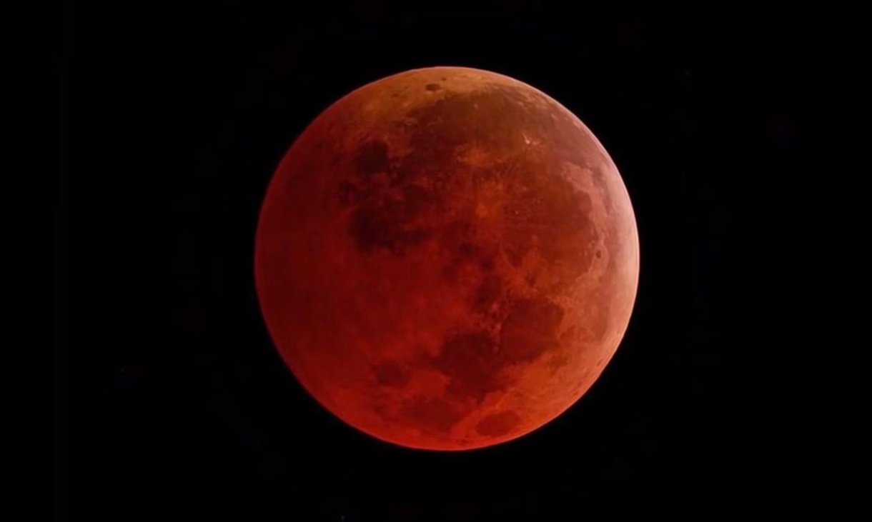 Gerhana Bulan Total Siap Hiasi Langit Bekasi 7–8 September 2025