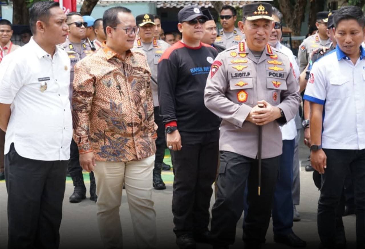 Seharusnya Sudah Mulai  Aksi Besar, Tapi Ribuan Buruh Bekasi Lakukan Hal Ini