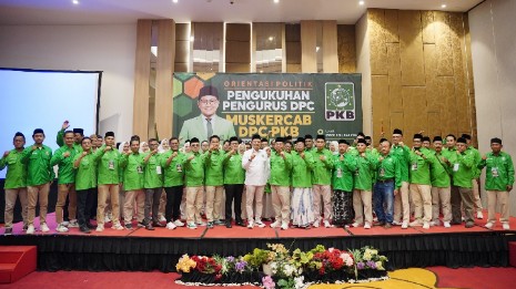 Pengurus DPC PKB Karawang Resmi Dilantik, Targetkan Penguatan Basis Urban dan Perluasan Program Kerakyatan
